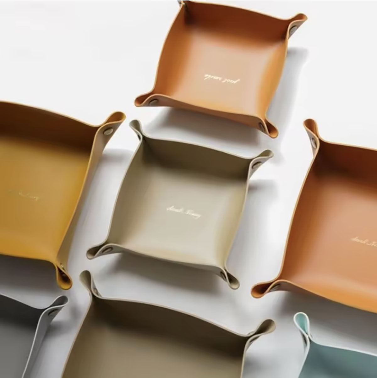 Vassoio portaoggetti in pelle  - Desk Organizer recensione e prezzo
